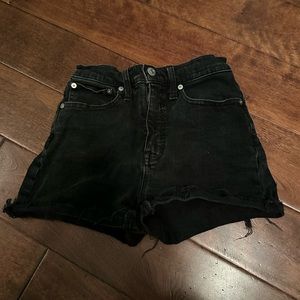 Madewell high rise  denim shorts size 24